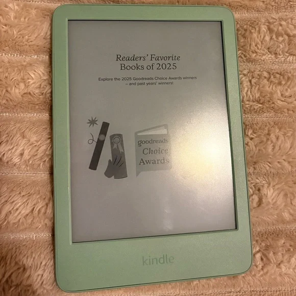 Matcha Kindle Basic (newest model) - Picture 2 of 9
